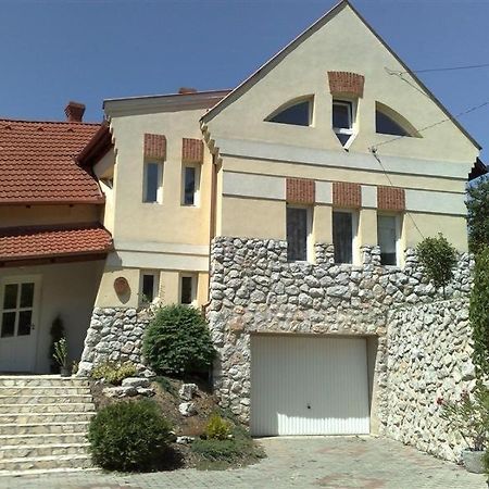 Marci Villa Pecs Exterior photo